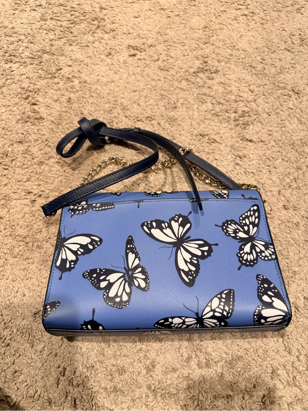 kate spade perry street blue butterfly print crossbody with gold chain - Picture 4 of 5